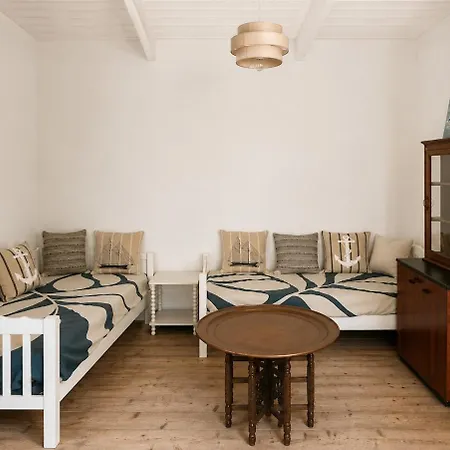 Former Dairy With Private Garden And Sea Within Walking Distance *