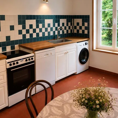Ferienhaus Former Dairy With Private Garden And Sea Within Walking Distance *